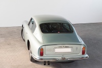 Aston-Martin-DB6-02