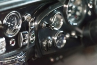 Aston-Martin-DB6-12