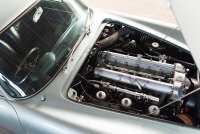 Aston-Martin-DB6-19