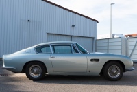 Aston-Martin-DB6-22